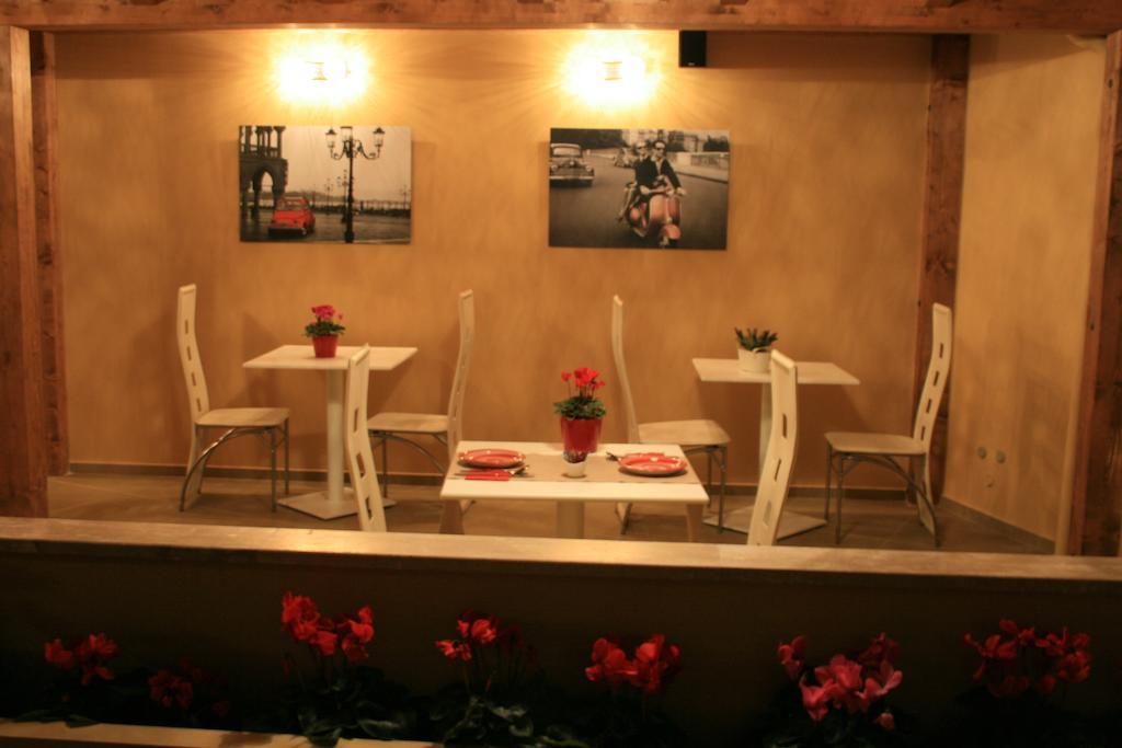 Tango Hotel โรม ภายนอก รูปภาพ
